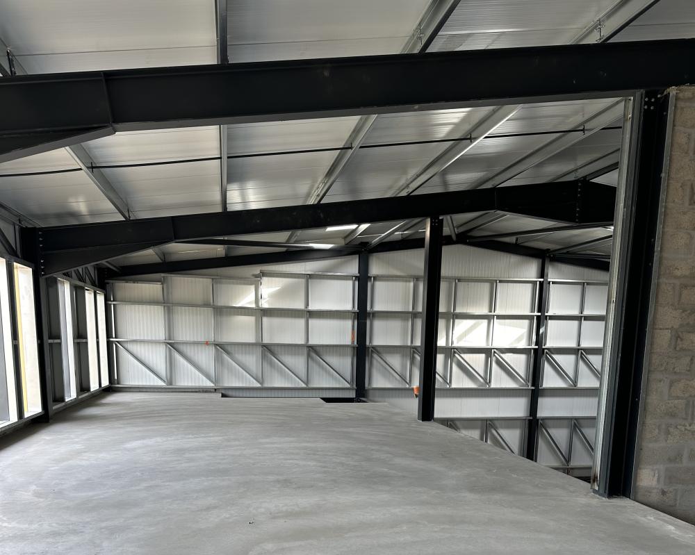 intérieur d'un bâtiment industriel