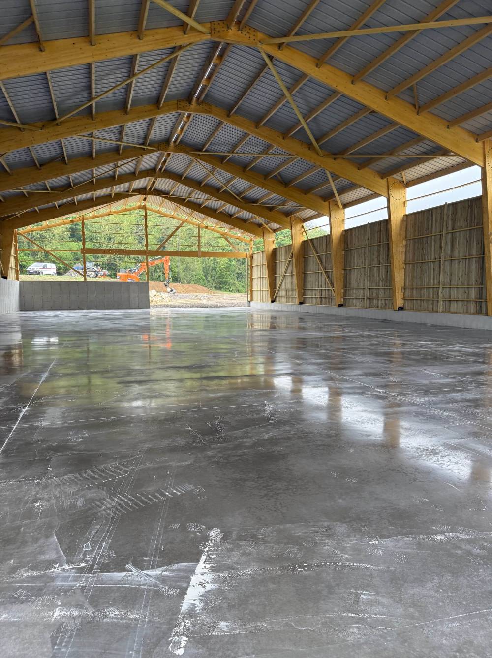 Sol agricole bâtiment de stockage APRES